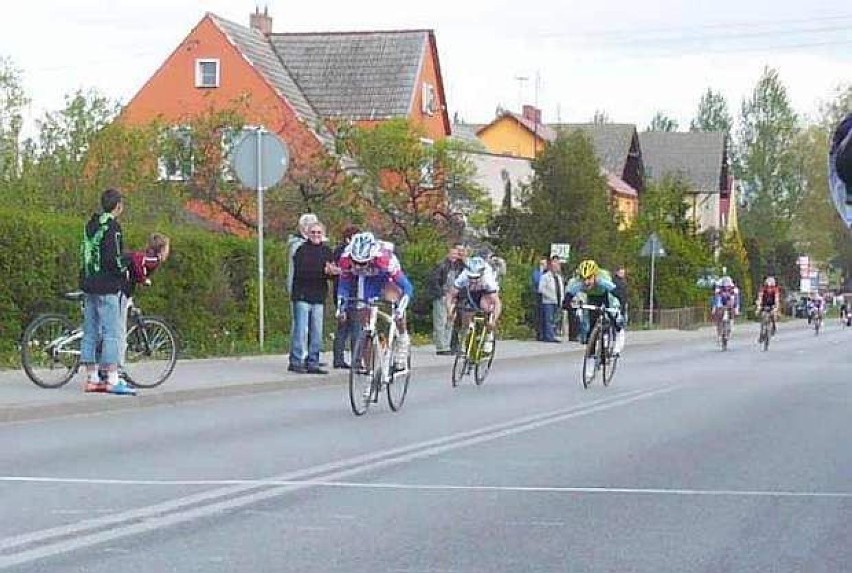 Walka o 1. m., tuż przed metą - po przejechaniu 26 km