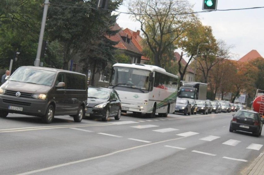 Korki

Brak drugiego mostu wiąże się również z drugą dużą...