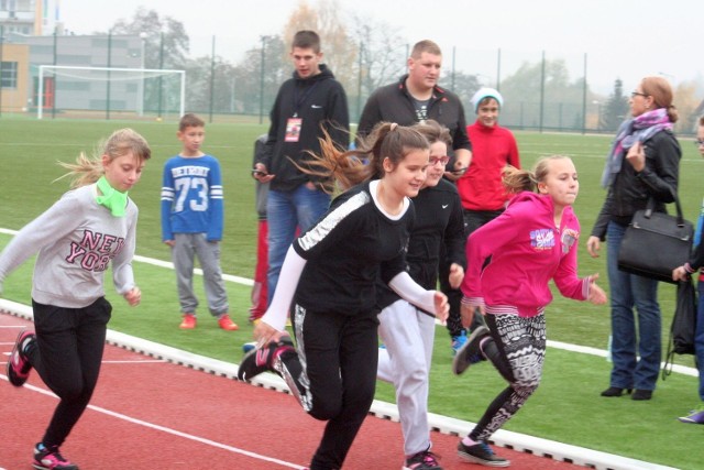 Podczas tak zwanego Tygodnia Sportu zajęcia zorganizowane zostaną na stadionie, basenie oraz orliku przy SP nr 1 w Barcinie.