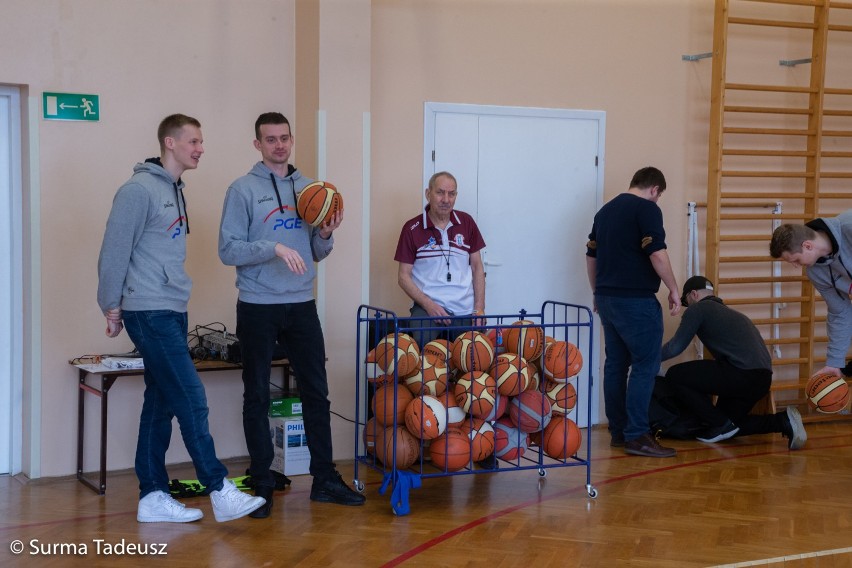 Wuef ze Spójnią w SP 6 na osiedlu Pyrzyckim w Stargardzie