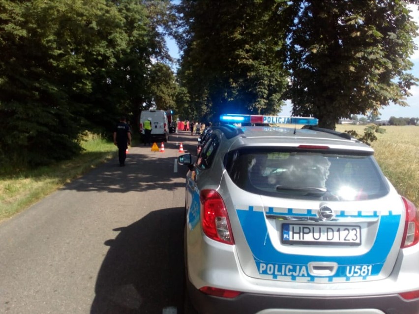 Śmiertelny wypadek w Nininie w gminie Ryczywół. Nie żyje rowerzysta [AKTUALIZACJA]