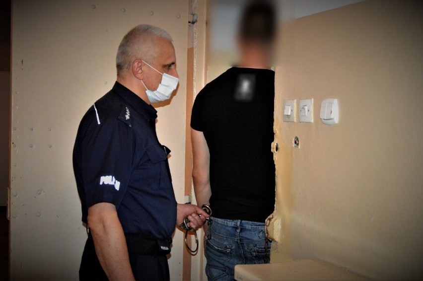 Policjanci z Tczewa zatrzymali dwóch mężczyzn za posiadanie narkotyków 