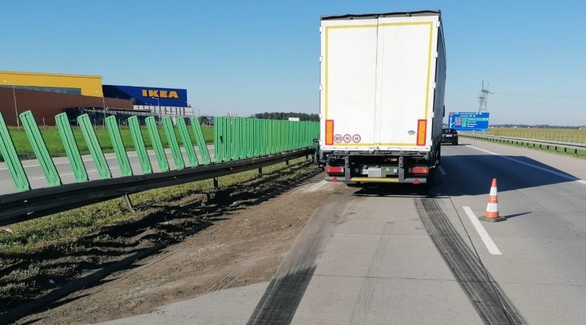 Zobacz zdjęcia z wypadku ukraińskiego tira na autostradzie A4 pod Wrocławiem