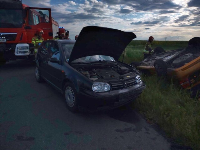 Informacja o zdarzeniu w powiecie namysłowskim trafiło do służb mundurowych po godzinie 18.00