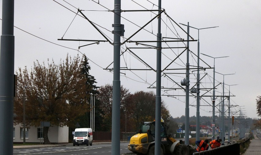 Wzdłuż ulicy Chełmińskiej w Grudziądzu trwają prace...