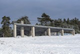 Piach pokryty śniegiem. Zobacz, jak prezentuję się Pustynia Błędowska od strony punktu widokowego w Chechle zimą [ZDJĘCIA] 