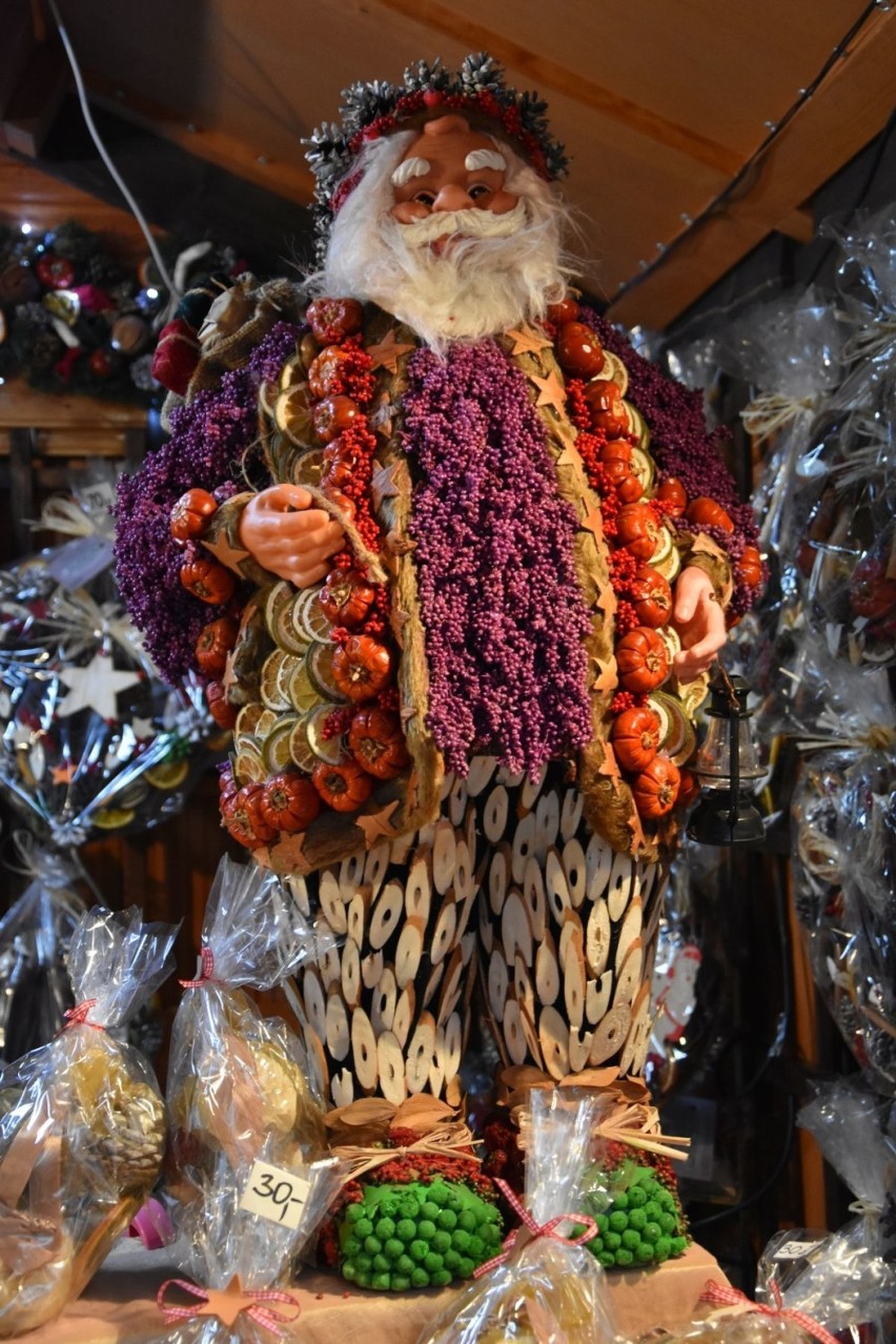 Mikołaj z owoców suszonych, około 500 złotych