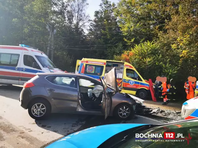Do wypadku doszło na drodze powiatowej w Rajbrocie. Na miejscu lądował śmigłowiec LPR.