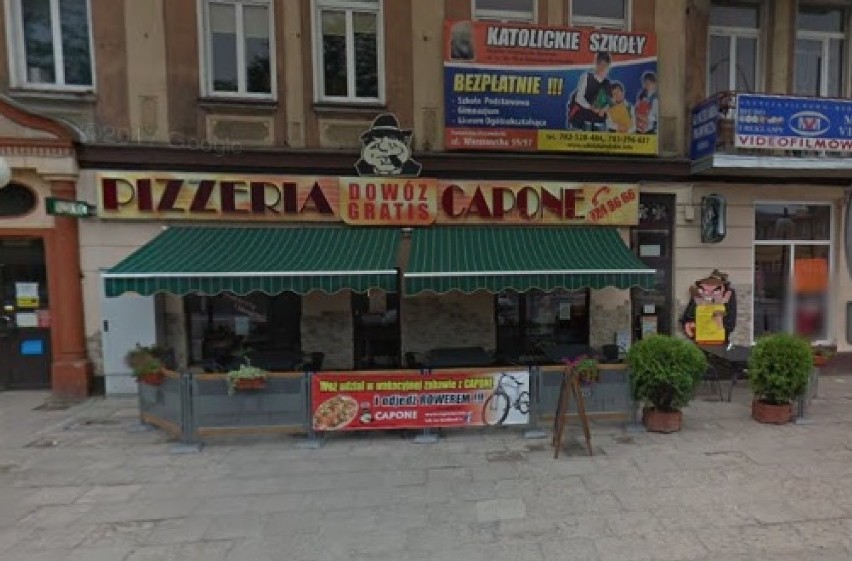 Pizzeria Capone, ul. św. Antoniego  12.  Jedna z...