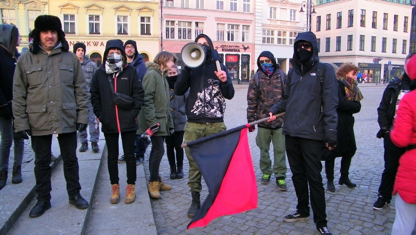 Bydgoszcz przeciwko rasizmowi! Mieszkańcy protestowali na Starym Rynku [zdjęcia, wideo] 