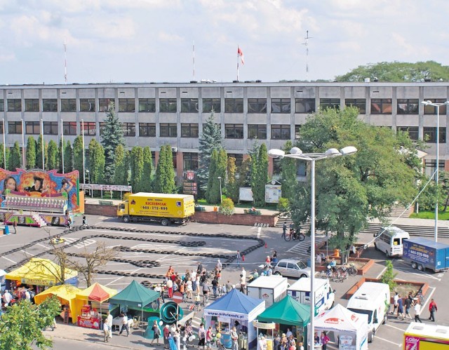 Część gmachu Urzędu Miasta w Sieradzu stoi na spornych gruntach