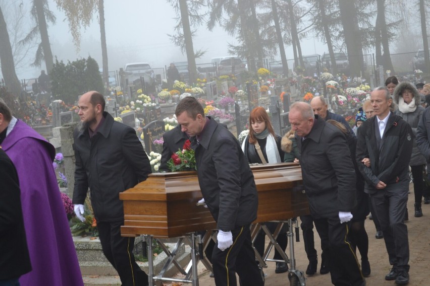 Pogrzeb Romana Chwaliszewskiego. Uznanego historyka  i regionalistę żegnano na cmentarzu w Wysokiej [ZOBACZ ZDJĘCIA]