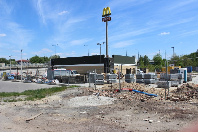 Powstaje nowa restauracja sieci McDonald's w Bytomiu. Zobacz kolejne zdjęcia. Przesuwaj zdjęcia w prawo - naciśnij strzałkę lub przycisk NASTĘPNE >>>