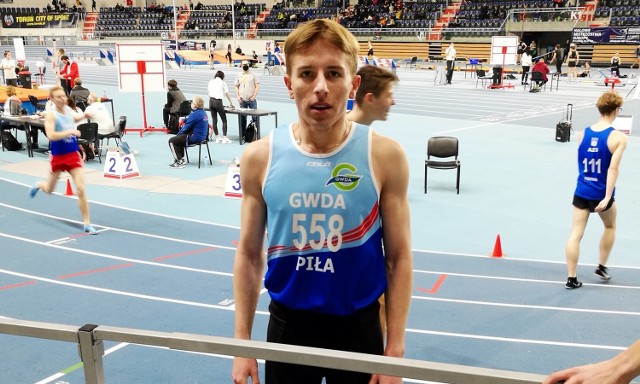 Mikołaj Czechowicz z Gwdy Piła uzyskał w biegu na 1500 m dobry wynik 4:06,54