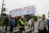 Protest w Świerklanach: Mieszkańcy chcą remontu drogi