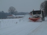 Radomsko: Powiat przygotowuje się do zimowego utrzymania dróg. Umowy jeszcze w listopadzie