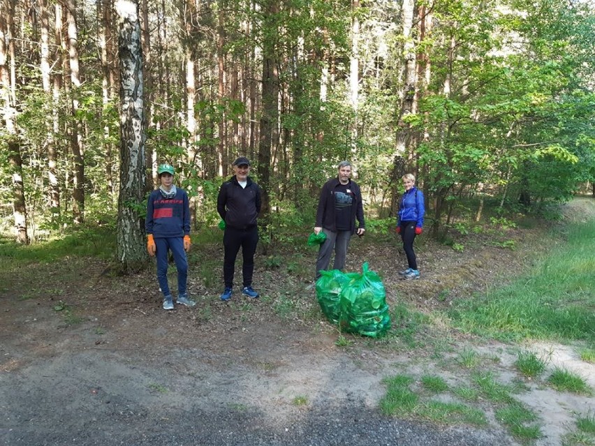 Członkowie Klubu Biegacza posprzątali kolejny las 