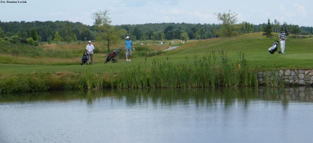 Turniej golfa rozpoczął się około godziny 11. Fot. Damian Leciak