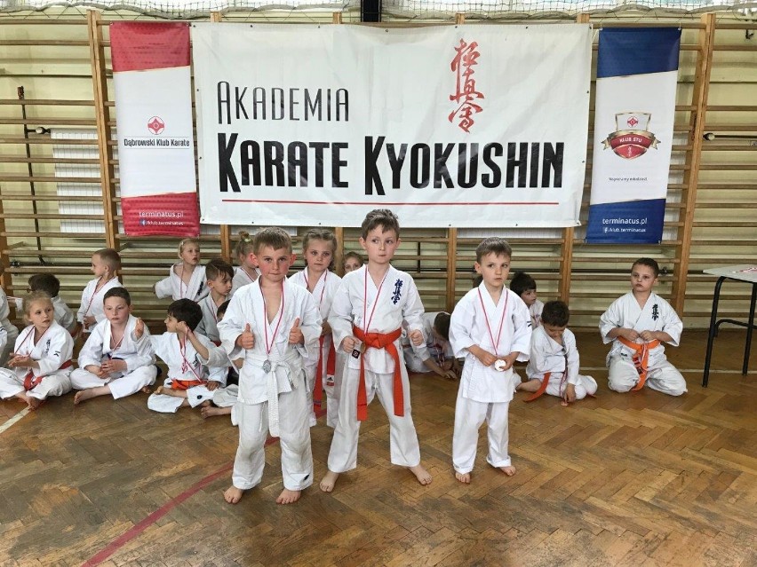 Dąbrowa Górnicza: pierwsze medale dla najmłodszych karateków ZDJĘCIA 