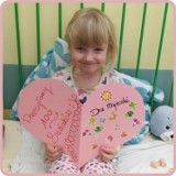 4-letnia Maja ma złośliwy nowotwór nerki z przerzutami. Po operacji dziewczynkę czeka długa chemioterapia