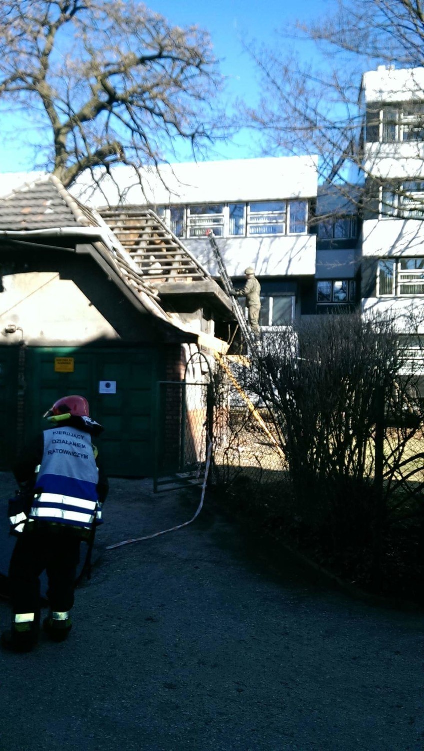 Katowice: Granat w garażu przy Korfantego. Ewakuowano 70 osób [ZDJĘCIA]