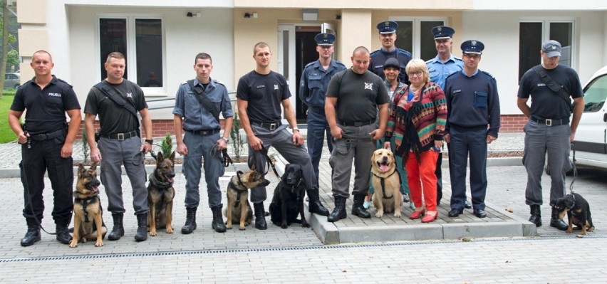 Szkolenie psów w Areszcie Śledczym w Prudniku