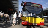 Wrocław wycofuje się z likwidacji autobusów pospiesznych. Wciąż w tłumie i bez pośpiechu, ale drożej