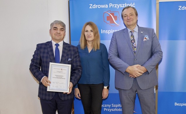Dyrekcja Szpitala Powiatowego w Limanowej odebrała nagrodę piątej edycji Konkursu "Zdrowa przyszłość - Inspiracje 2021 Bezpieczny Szpital Przyszłości".