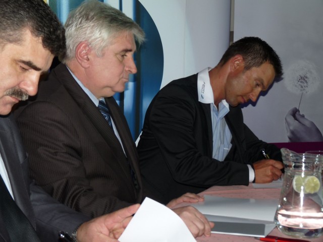 Swój podpis na nowym dwuletnim kontrakcie złożył także Sebastian Ułamek