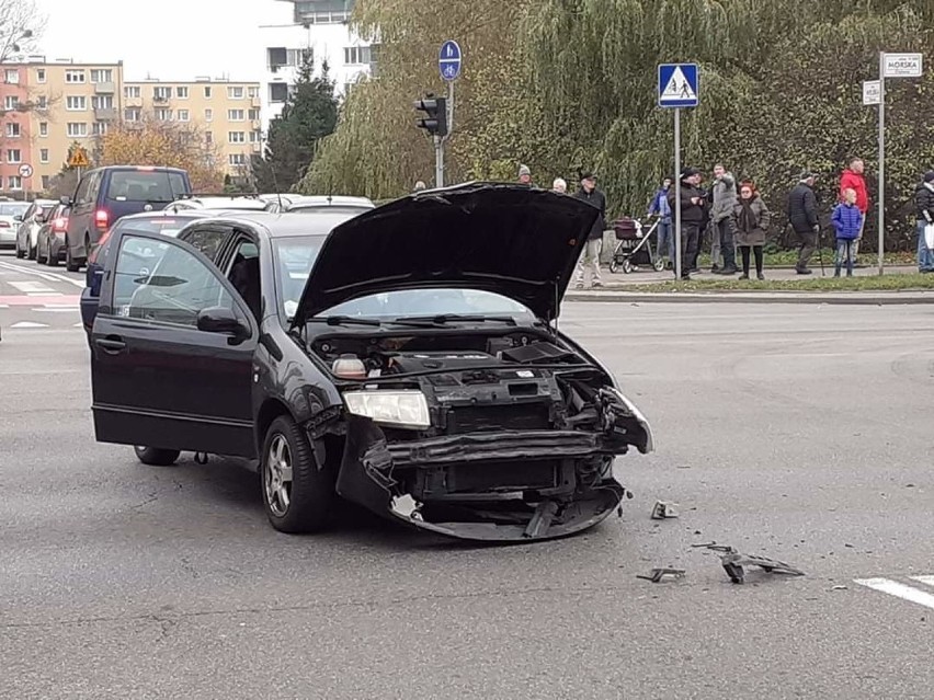 Policjant z Gdyni jechał ratować życie, sam uległ wypadkowi. Potrzebna jest pomoc, trwa zbiórka pieniędzy 