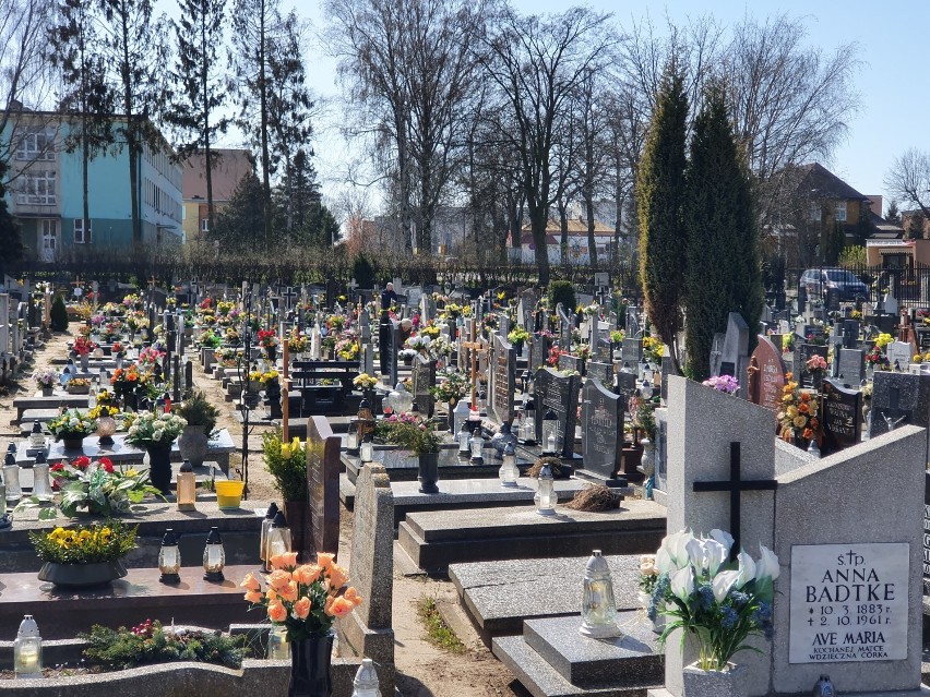 Cmentarze w Pucku