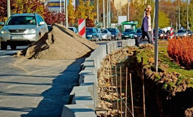 Na ulicy Murawa rozpoczęły się prace przy wymianie nawierzchni. Potrwają one do końca listopada