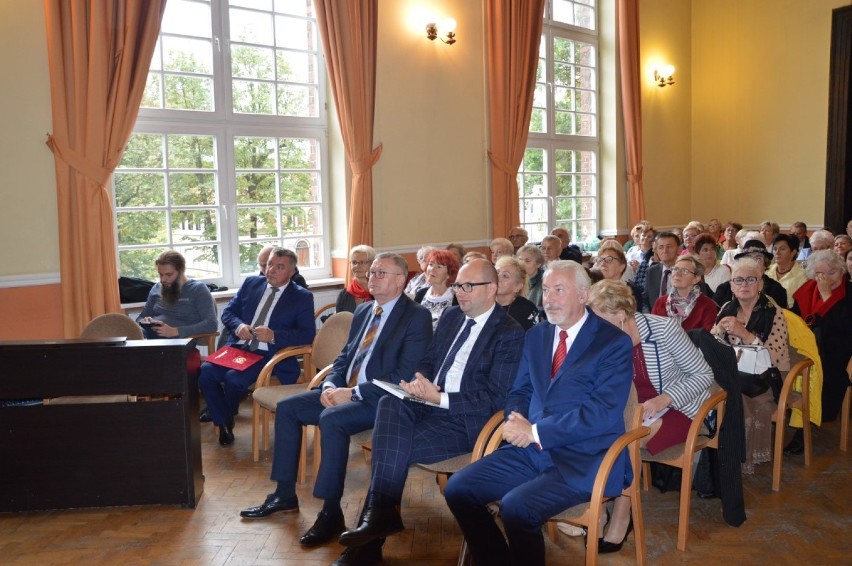 Seniorzy z Wejherowskiego Uniwersytetu Trzeciego Wieku zainaugurowali nowy rok szkolny