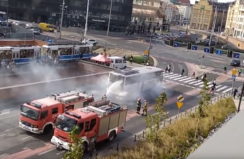 Pożar autobusu we Wrocławiu