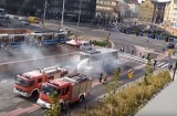 Wrocław. Groźnie wyglądający pożar autobusu na placu Dominikańskim. Zobacz zdjęcia