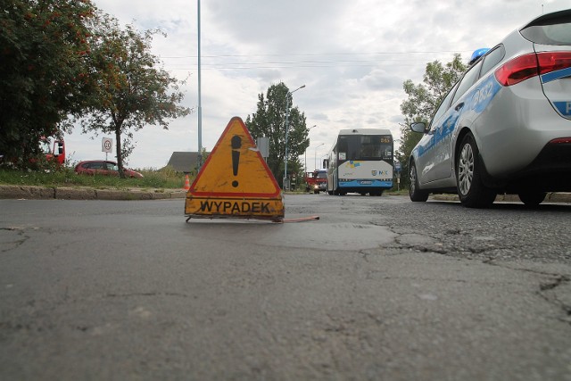 Wypadek na ulicy Nowodworskiej w Legnicy.