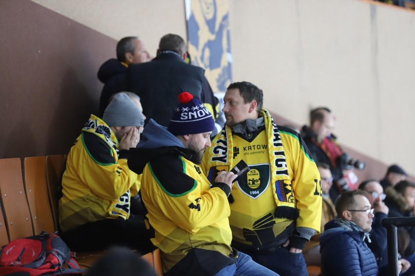 GKS Katowice gładko pokonał Naprzód Janów 8:0, czym wprawił...