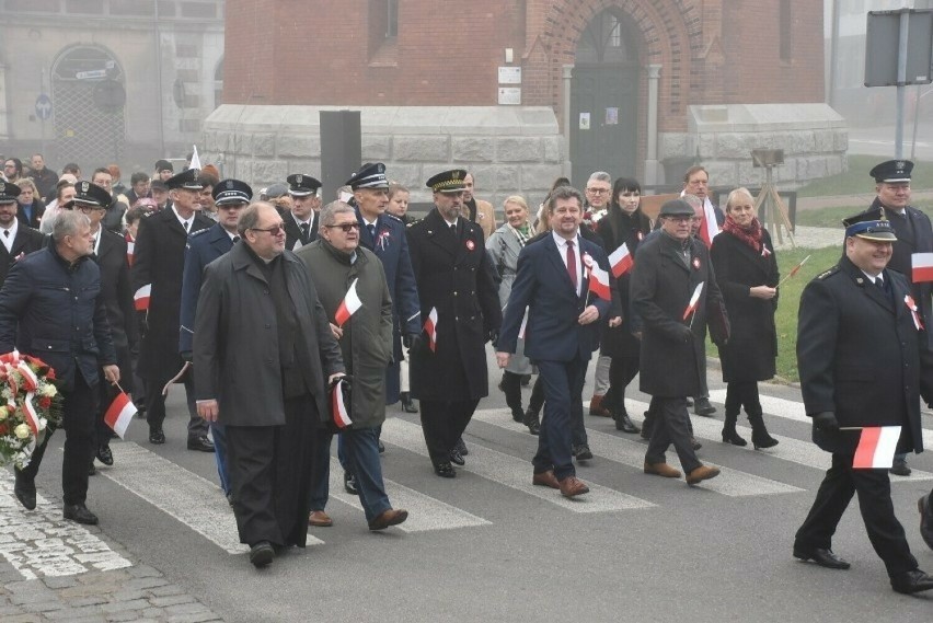 Kurtki burmistrza Malborka nikt nie widział, bo na co dzień chodzi w samej marynarce. Okrycie będzie do kupienia na aukcji WOŚP