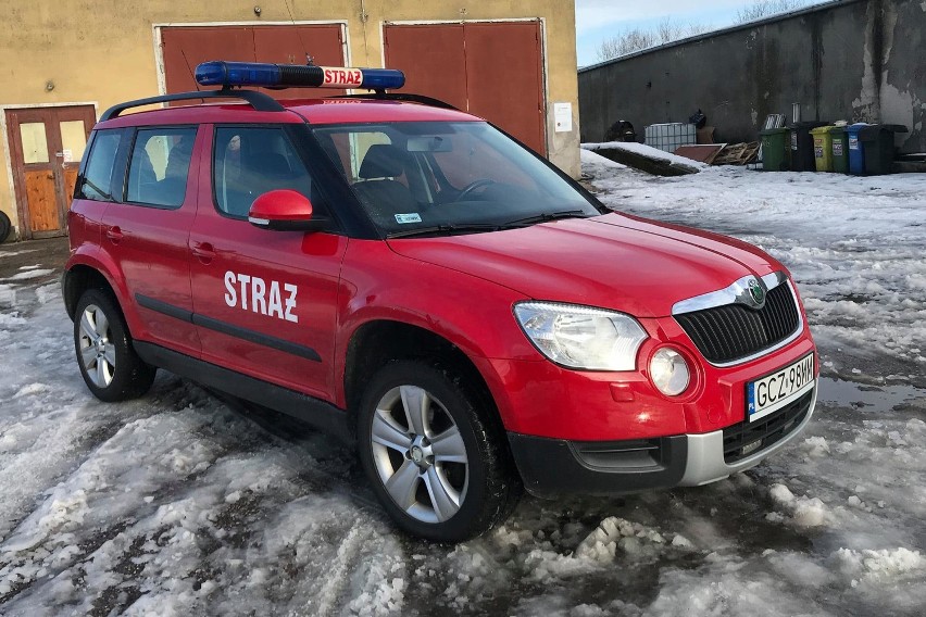 Nowy samochód strażaków z OSP w Przechlewie. Skoda przyda się do różnych zadań. Teraz strażacy czekają na budowę nowej remizy