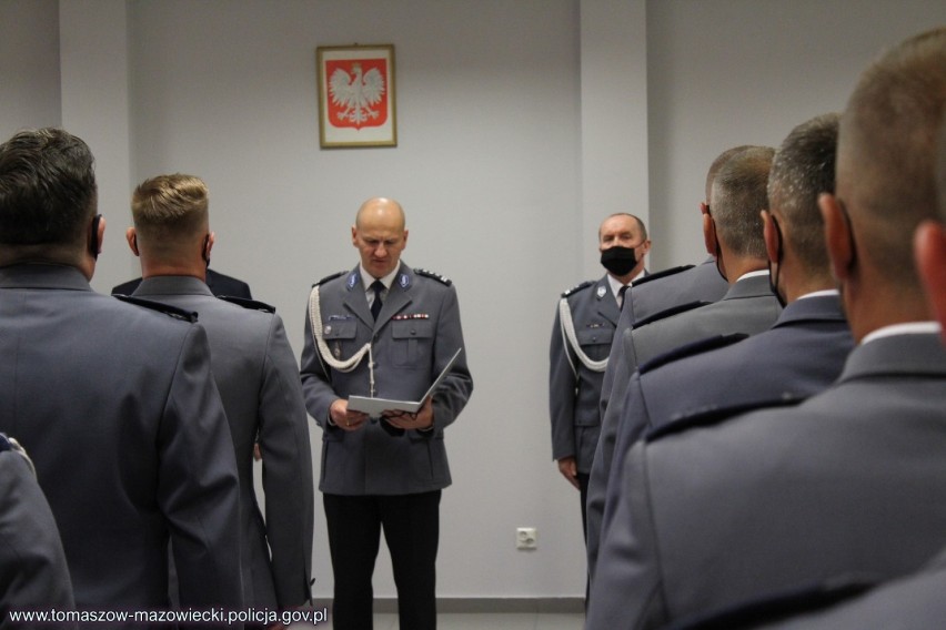 Święto policji w Tomaszowie Maz. Policjanci odebrali awanse na wyższe stopnie ZDJĘCIA