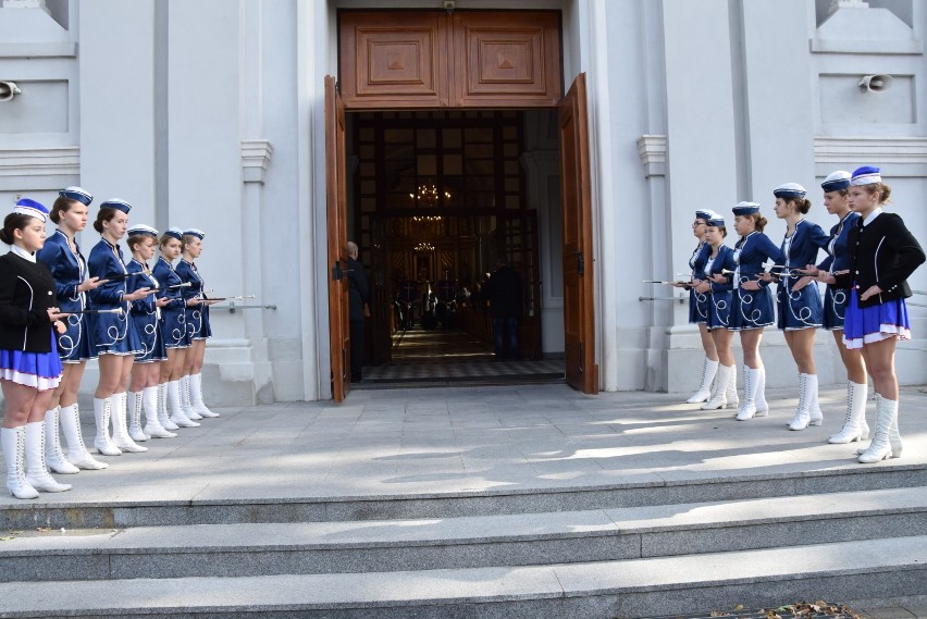 Ostatnia droga śp. Wojciecha Krystonia. Nauczyciela i trenera pożegnała w Suchowoli rodzina, przyjaciele i wychowankowie