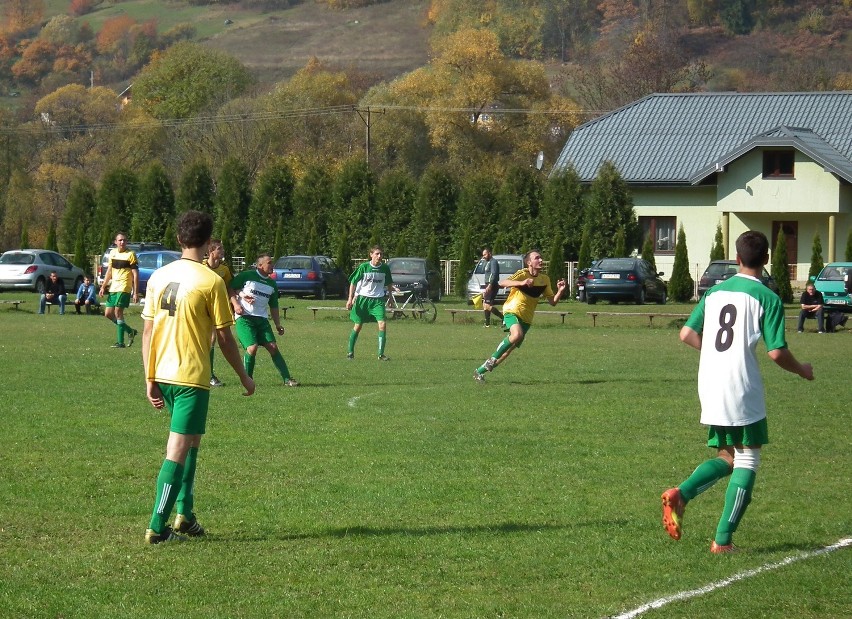 Derby gminy Gorlice: LKS Szymbark - LKS Bystra