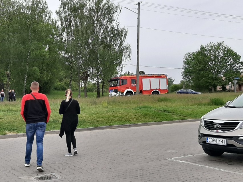 Ewakuacja klientów i pracowników z Biedronki w Sulejowie....