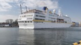 Luksusowy statek "Hamburg" wpłynął do Portu Gdańsk. Sezon żeglugi wycieczkowej rozpoczęty. Co się działo? Zobacz WIDEO