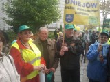 Protest działkowców. Uniejowscy właściciele ogródków działkowych pikietowali w Warszawie (ZDJĘCIA)