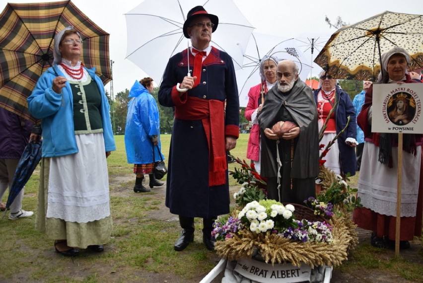 Rolnicy z całego kraju przyjechali do Częstochowy, by podziękować za zabrane plony [ZDJĘCIA]