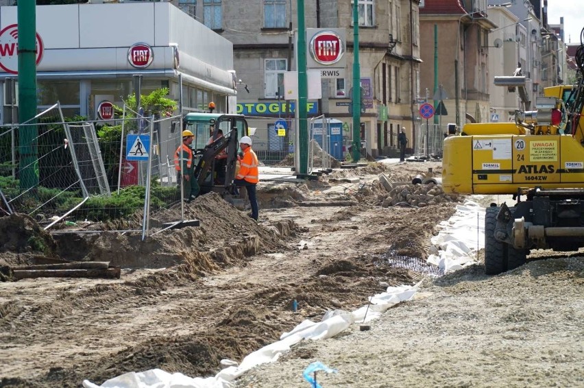 Latem rozpoczęła się przebudowa torowisk na ulicach:...