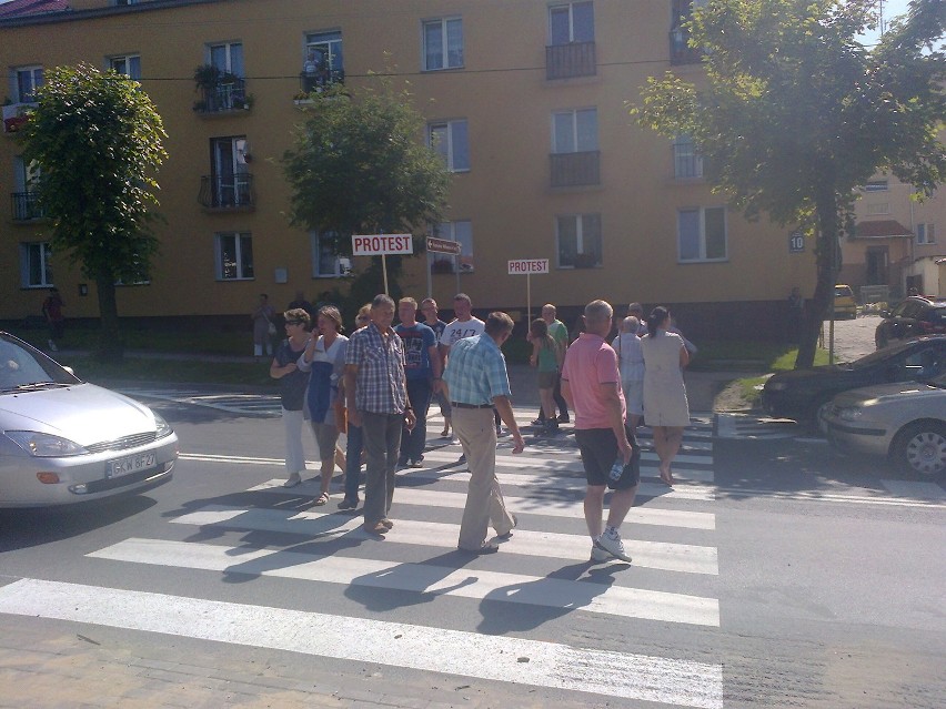 Protest mieszkańców w Dzierzgoniu ZDJĘCIA