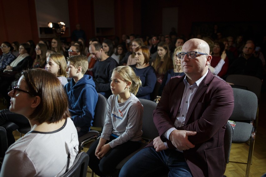 Tarnów. "Sztuka mody 2018" W Pałacu Młodzieży [ZDJĘCIA]