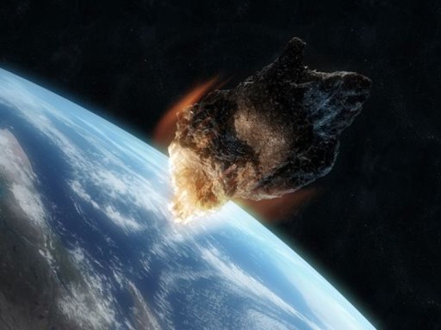 15 lutego 2013 r. obok naszej planety przeleci asteroida 2012 ...
